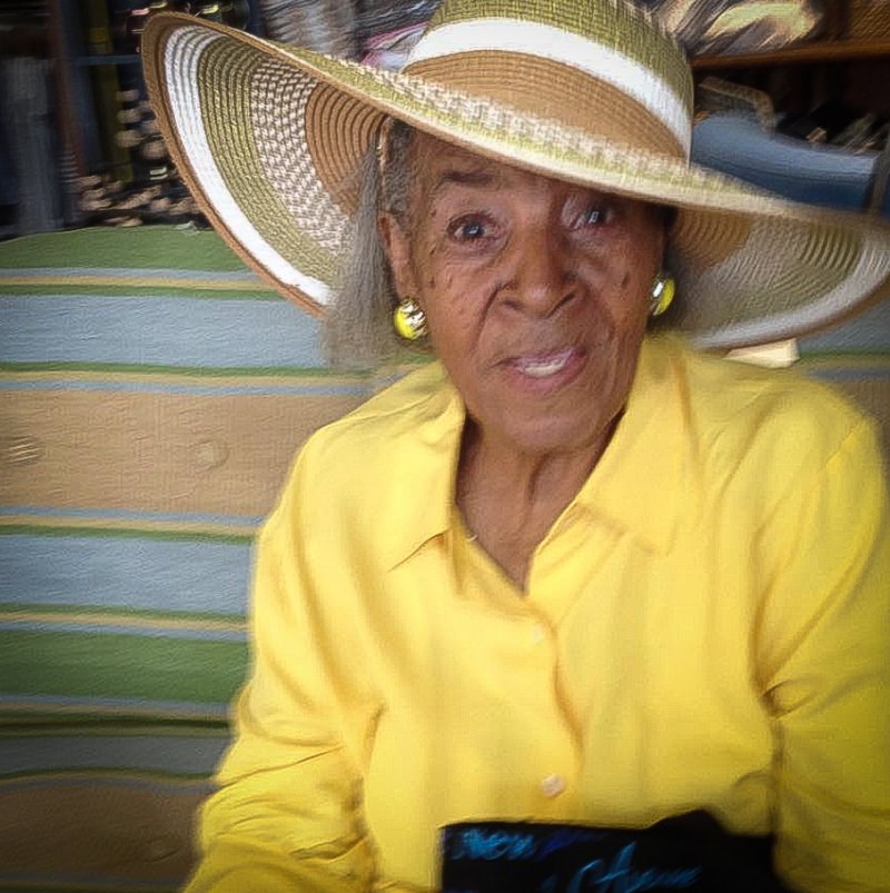 Profile photo of Gladys Amelia Quiros Perez Echegoyen